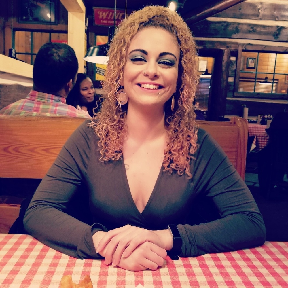 Meet your Posher, Danielle